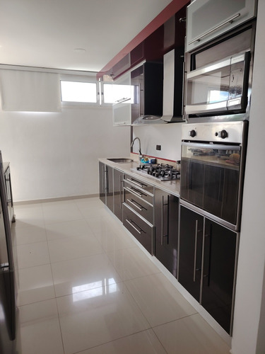 Moderna Casa En El Manzano, Emss