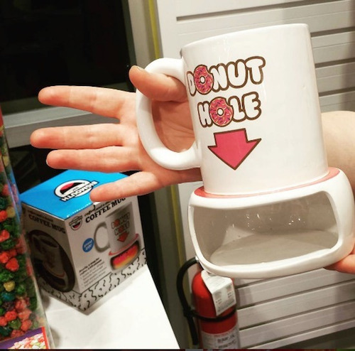 Imagen 4 de 6 de Taza Guarda Dona Donut Hole Bigmouth Inc 473 Ml