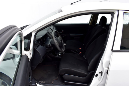 Imagen 9 de 12 de Nissan Tiida Advanced 2015