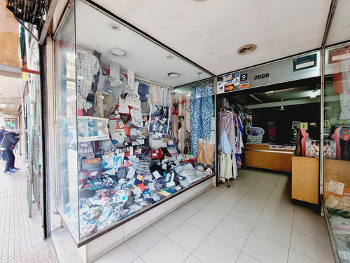 Imponente Local Comercial En Villa Ballester