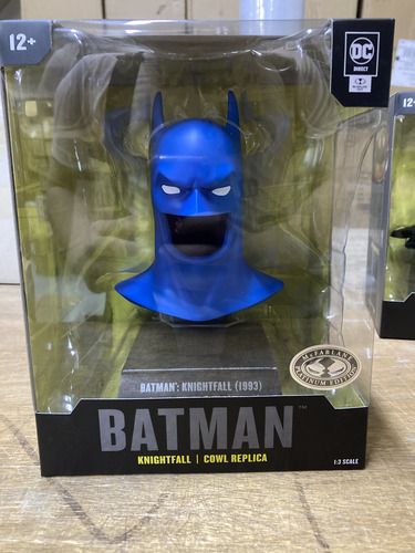 Batman Knightfall Cowl Replica Platinum 1/3 Mcfarlane Dc