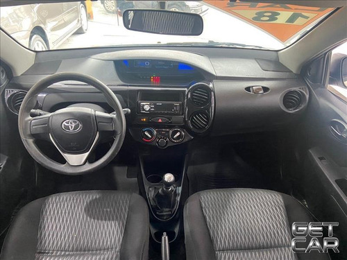 Imagem 6 de 7 de Toyota Etios Etios 1.3 X 16v Flex 4p Manual