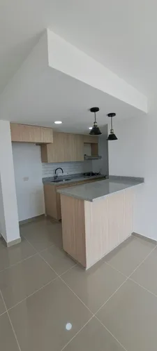 Apartamento Con 3 Habitaciones, 2 Baños, Y Una Vista Increib
