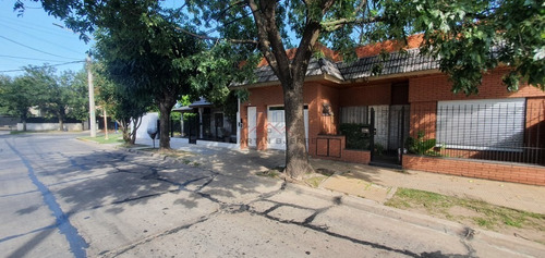 Imagen 3 de 14 de Venta Casa 4 Ambientes En Aldo Bonzi