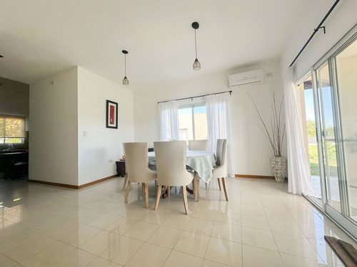 Venta Casa 5 Amb Pileta Galeria En El Canton