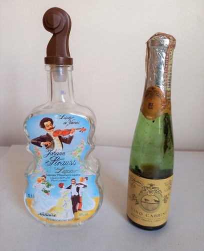 Botellita Liqueur Johann Strauss + Vino Cabrini - Precio X 2