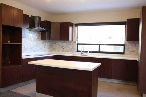 Casa En Renta Valle Tinto Cerca De Vista Real Corregidora Queretaro