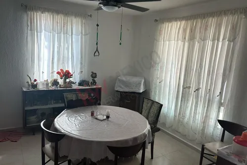 Casa En Los Héroes Con 3 Habitaciones, 3 Baños Y Piscina