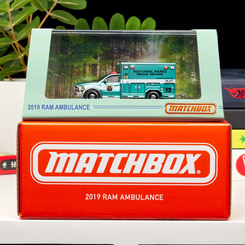 Macthbox Dodge Ram 2019 Ambulance