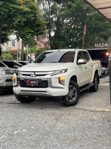 Mitsubishi L200 Triton 2021 Automatica 2.4cc Kms 62.000
