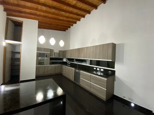 Finca En Venta Ubicada En Rionegro Sector Llanogrande (24851).