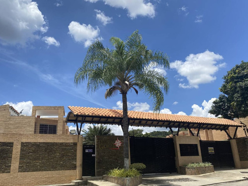 Town House En Venta El Rincón Mañongo 20796