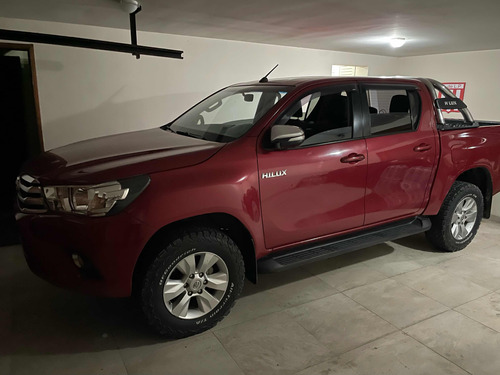 Toyota Hilux 2.8 Cd Srv 177cv 4x2