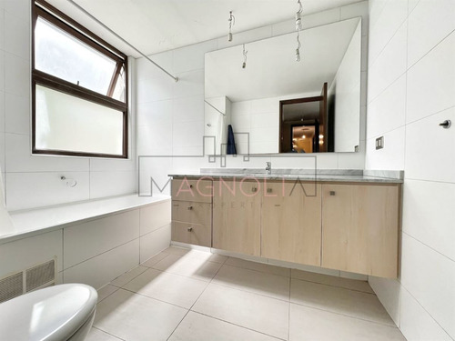 Departamento En Venta De 4 Dorm. En Las Condes