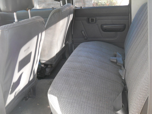 Toyota Hilux Doble Cabina 4x4