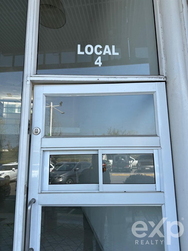 Arriendo Local Comercial Con Alto Trafico En Avda La Dehesa