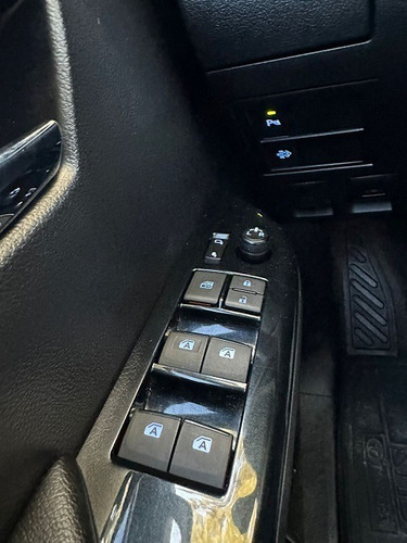 Imagen 9 de 24 de Toyota Hilux Srx Aut 4x4 2021 L/nueva 204cv 27.000km Serv Of