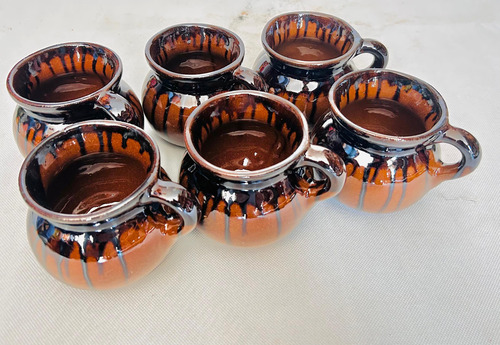 Set De Tazas De Barro