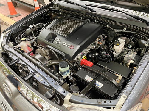 Imagen 8 de 19 de Toyota Hilux (l05) 3.0 C/d 4x4 Tdi Srv 163cv