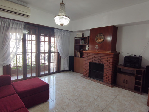 Venta Monte Grande Casa Impecable 4 Dormitorios Y Terraza! Muy Buena Ubicación! Nuevo Valor!