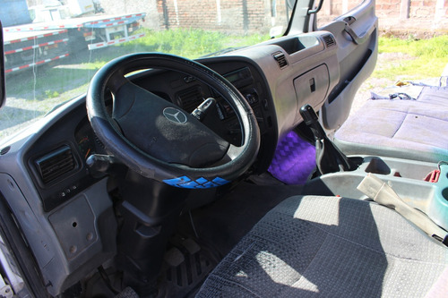 Mercedes Benz Accelo 915c