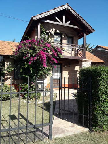 Hermosa Casa De 3 Ambientes En Villa De Merlo, San Luis Vende O Permuta