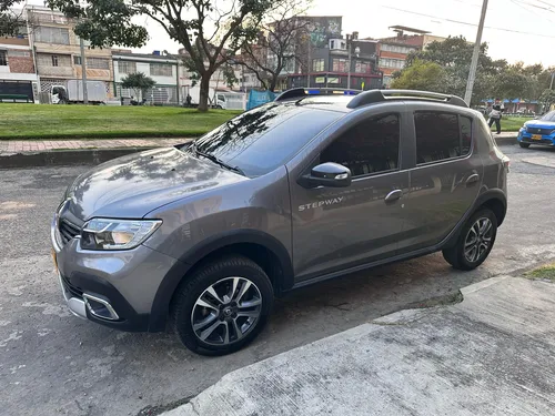 Renault Stepway 1.6 Dynamique / Intens Automática