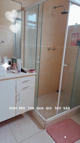 Casa Com 3 Quartos, Sendo 1 Suíte Com Banheira E Closet
