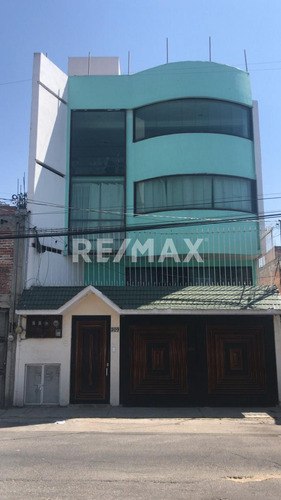 Edificio De Departamentos En Venta En La Colonia Américas, Toluca De Lerdo 