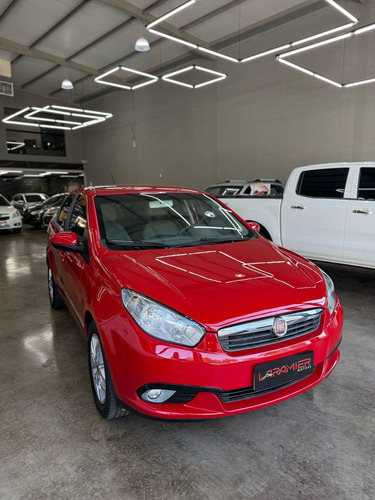 Fiat Grand Siena 1.6 16v Essence Flex Dualogic 4p