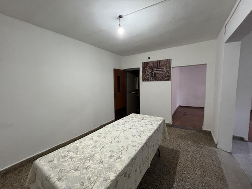 Venta/permuta - Casa De Pasillo Único - Bella Vista, Rosario