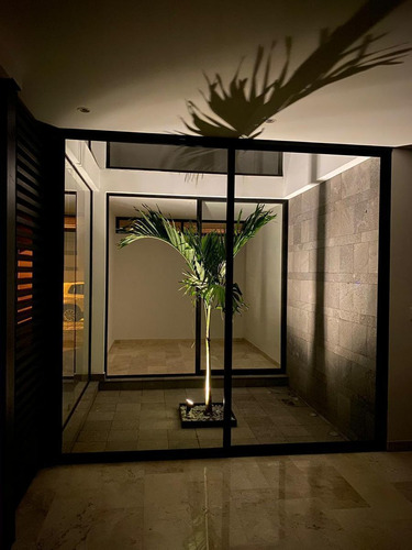 Luxury Home En La Condesa Juriquilla, 4ta Recamara En Pb, C.290 M2, Lujo