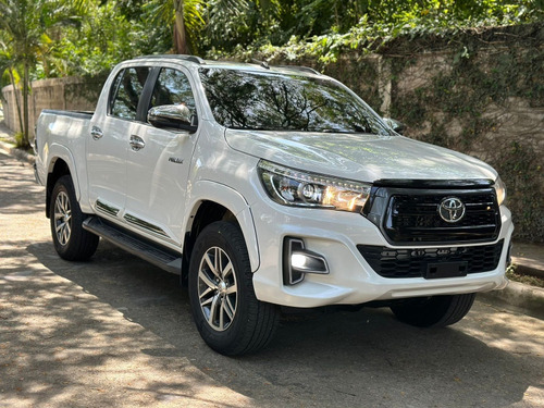 Imagen 2 de 15 de Toyota Hilux Revo 2020 Japonesa