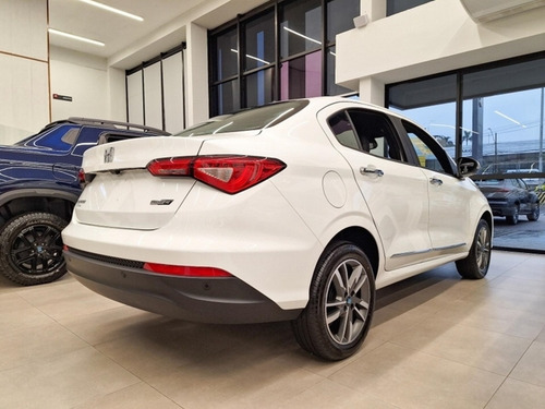 Fiat Cronos 1.3 Precision Flex Aut. 4p