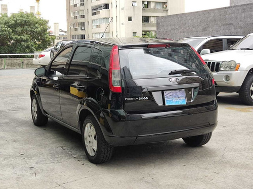 Imagen 5 de 11 de Ford Fiesta