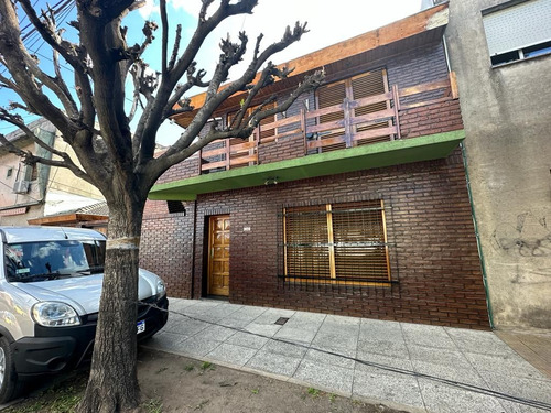 Casa En Venta En Caseros