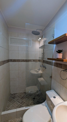 Alquiler De Habitaciones Para Mujeres-pueblo Libre( Limite Con San Miguel) A Dos Cuadras De Plaza San Miguel, Pucp, A 10 Minutos De La Upc, U. San Marcos Y U. Ruiz De Montoya; A 20 Minutos U.pacifico.