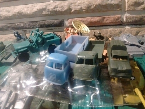 Imagen 7 de 10 de Vehiculos De Plastico Para Soldaditos Anfibios Jeeps Camione