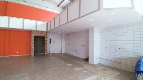 Local En Arriendo En Prados Del Norte. Cod A10819