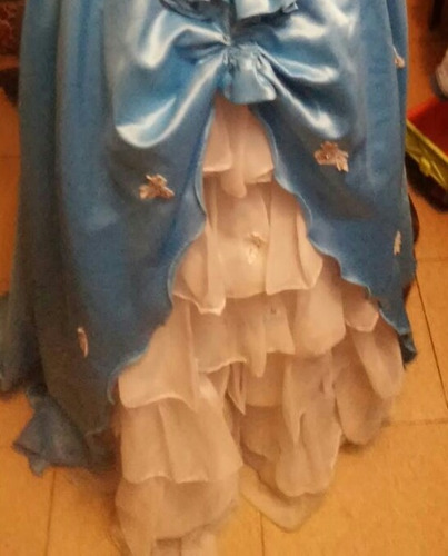 Hermoso Vestido De 15 Años Cola Pavo Real, Venta O Alquiler!