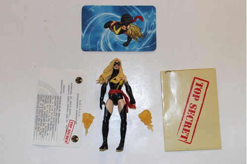 2009 Miss Marvel Ms Marvel Universe 3.75 Avengers Loose