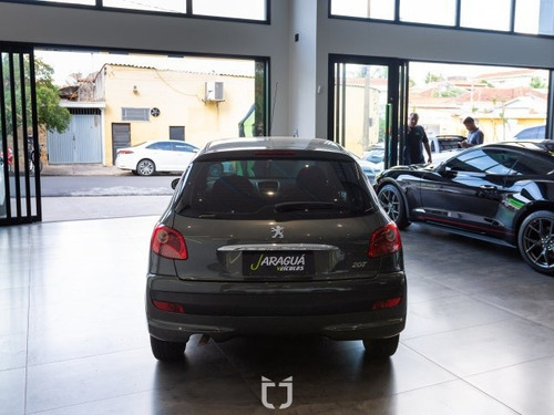 Imagem 4 de 10 de 207 1.4 Xr 8v Flex 4p Manual