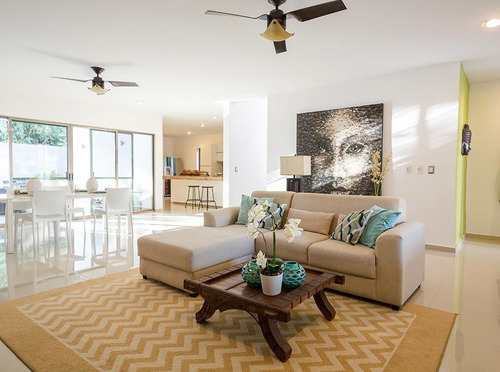 Casa En Venta En Privada Residencial En Playa Del Carmen (802)