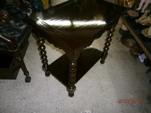Mesa Auxiliar Cedro Torneada 2 Puestos (Usado)