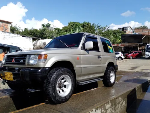 Mitsubishi Montero 3.0 V6 tres puertas