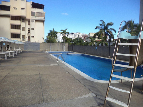 Apartamento En Venta Tanaguarena #23-30717 Johana Blanco 