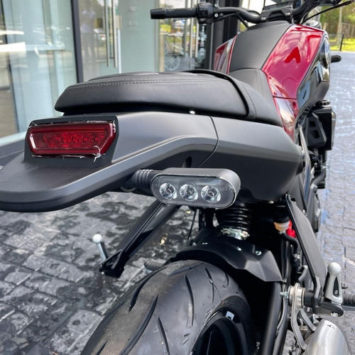 Imagen 13 de 25 de Benelli Leoncino 250 Benelli Store Pilar F