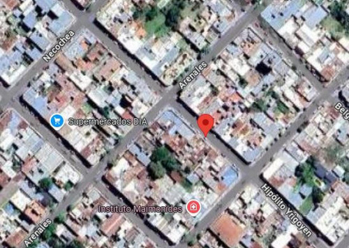 Casa En Venta - 3 Dormitorios 1 Baño - Cochera - 433mts2 - Azul