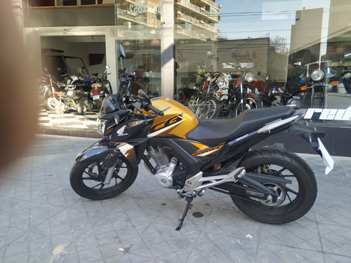 Imagen 5 de 17 de Honda Twister 250