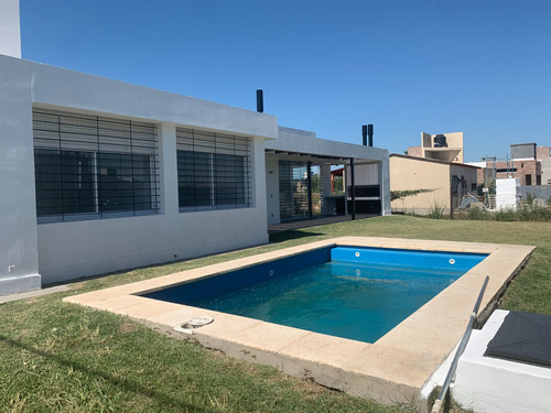 Venta Casa 3 Dormitorios Funes City